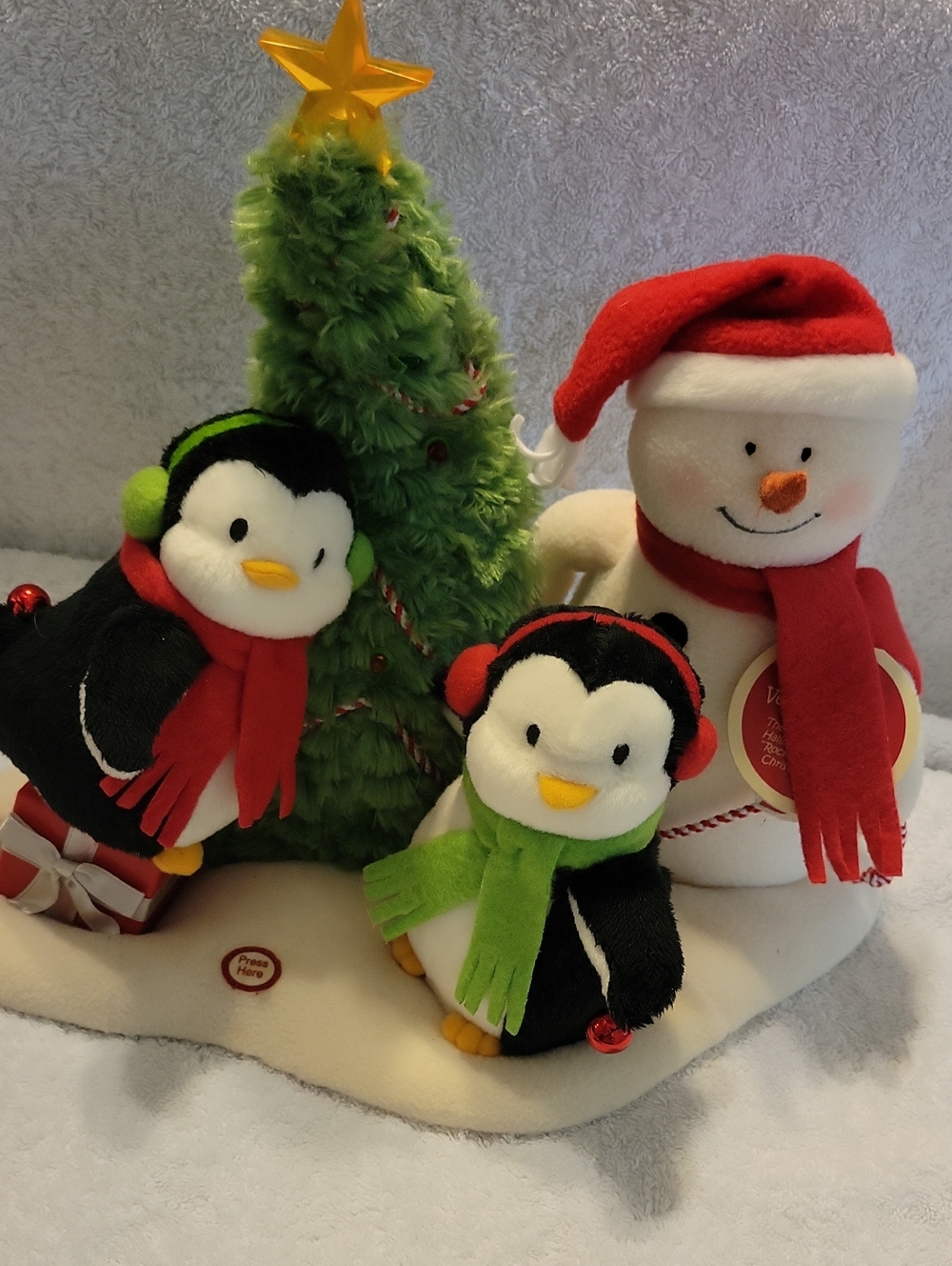 Hallmark Very Merry Trio